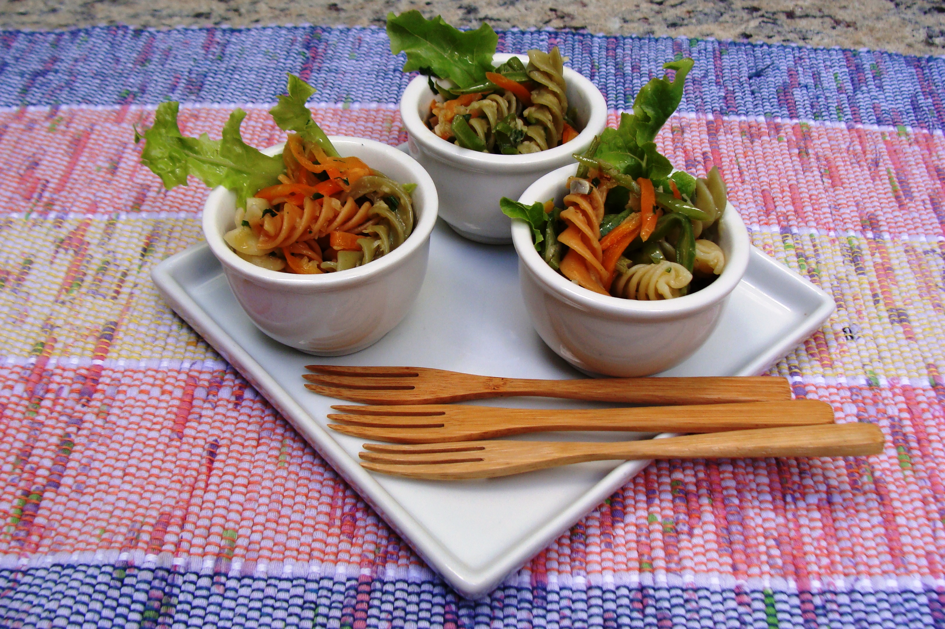 Surpreenda sua mãe com as cumbuquinhas de salada de macarrão da Abima 