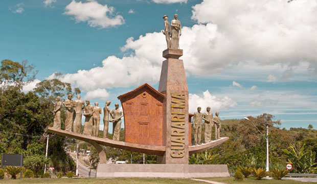 Guararema monumento