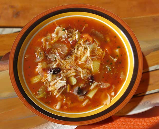 Minestrone de Farfalline Barilla Receitas de Inverno