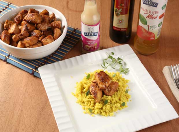 Frango com Arroz de Couve-flor - Receita da Castelo Alimentos