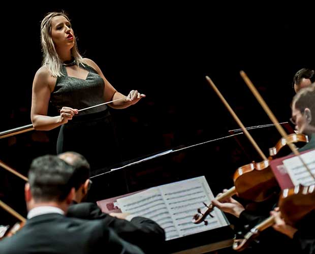 Maestrina Natália Larangeira Orquestra Sinfônica de Piracicaba
